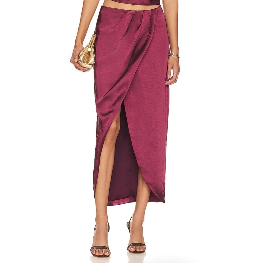Tularosa Olivia Skirt in Wine Size S